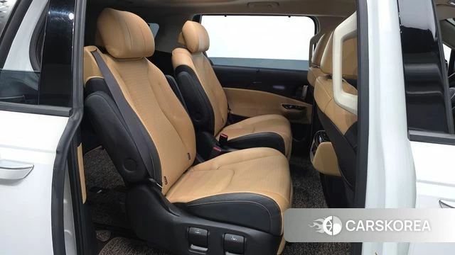 Kia Carnival 4th generation 2023 Белый из Кореи, фото 2