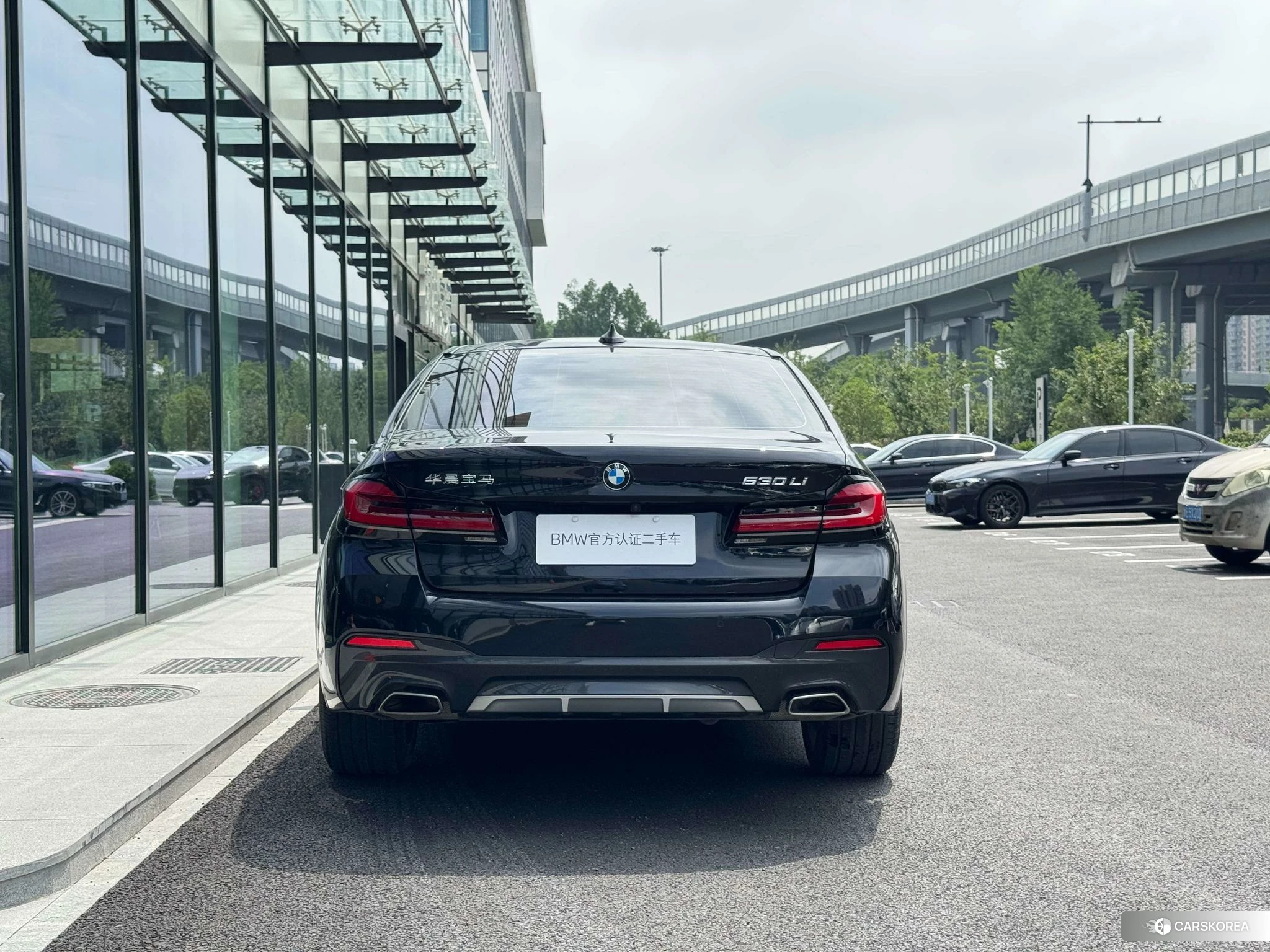 BMW 5 series 2023 Черный из Китая, фото 2