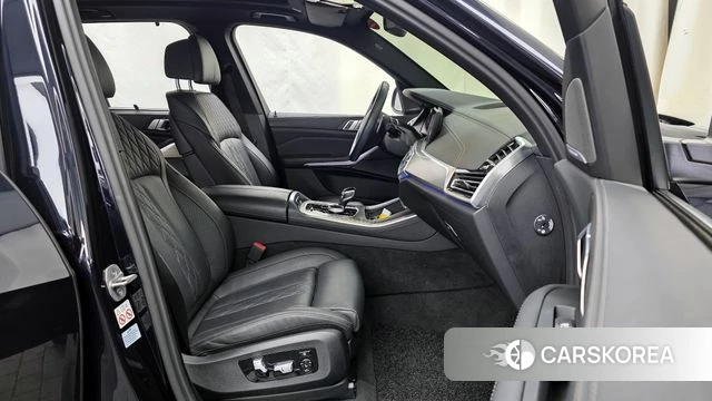 BMW X5 (G05) 2023 Черный из Кореи, фото 2