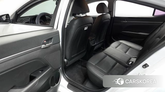 Hyundai Avante AD 2018 Белый из Кореи, фото 2