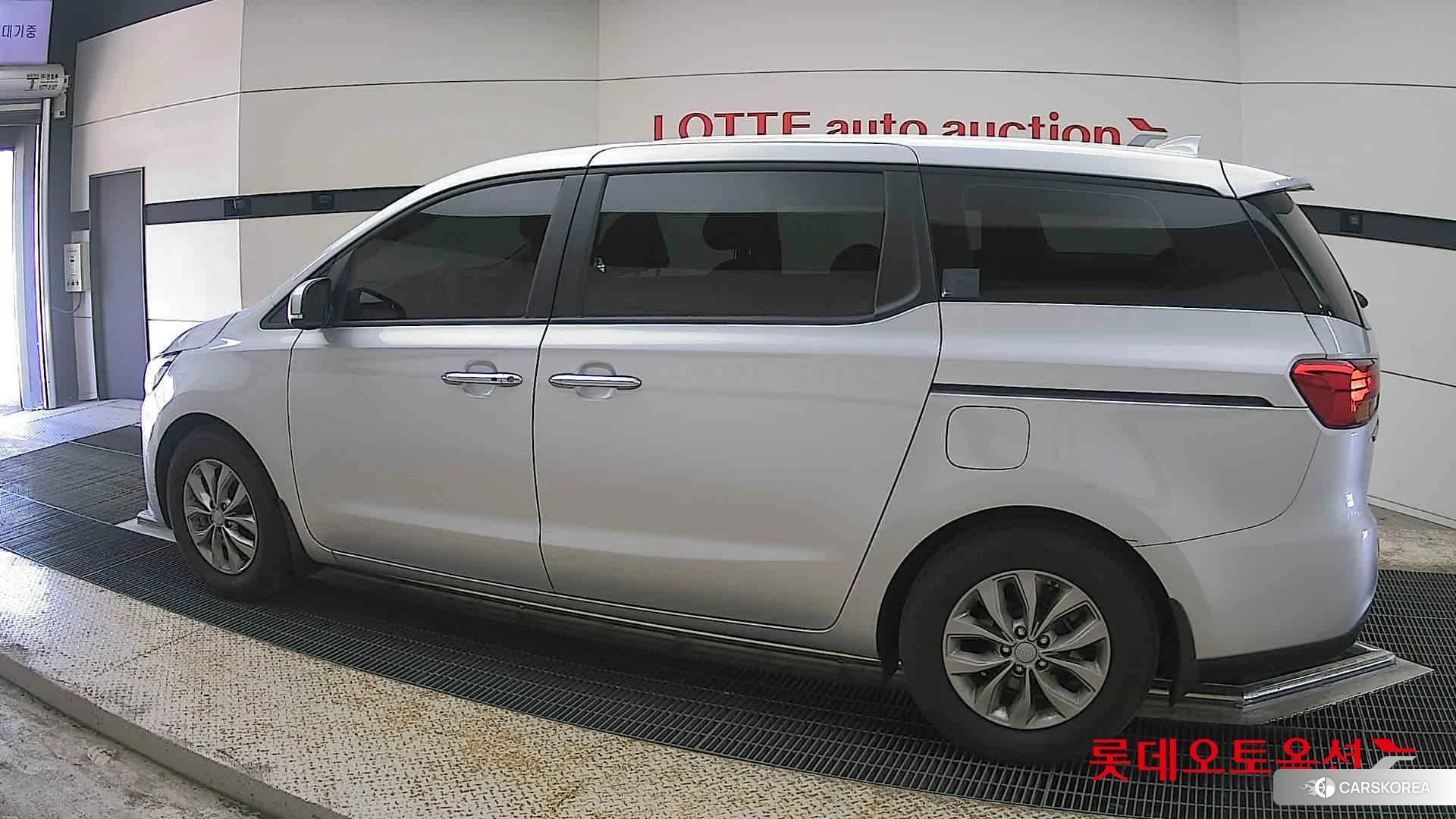 Kia Carnival 2020 Silky Silver из Кореи, фото 2