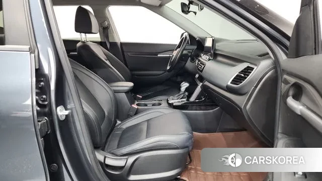 Kia Seltos 2020 Серый из Кореи, фото 2