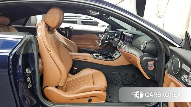 Mercedes-Benz E-Class W213 2018 Синий из Кореи, фото 2
