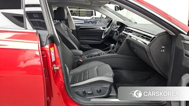 Volkswagen Arteon 2023 Красный из Кореи, фото 2