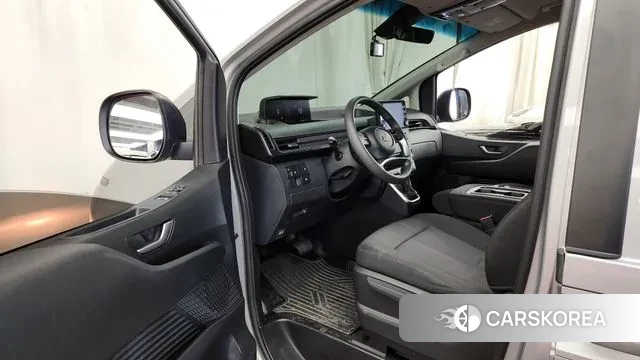 Hyundai Staria 2022 Серебряный из Кореи, фото 2