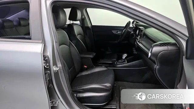 Kia The New K3 2nd generation 2021 Серый из Кореи, фото 2