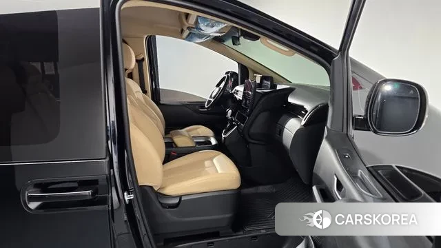 Hyundai Staria 2022 Черный из Кореи, фото 2