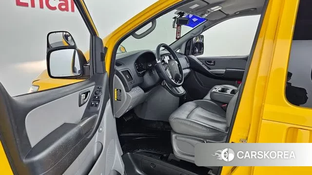 Hyundai The New Grand Starex 2019 Желтый из Кореи, фото 2