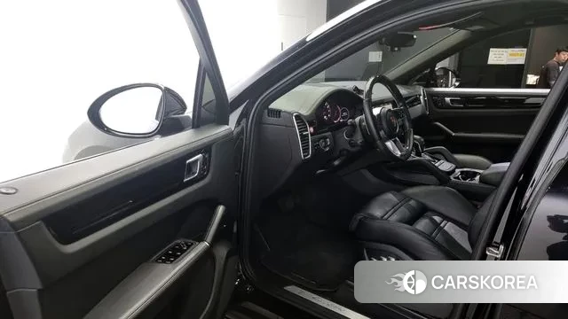 Porsche Cayenne (PO536) 2020 Черный из Кореи, фото 2