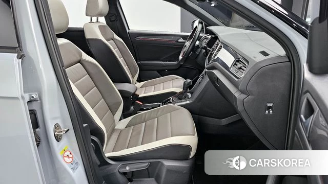 Volkswagen T-Roc 2022 Белый из Кореи, фото 2