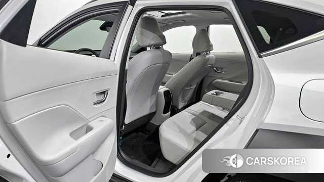 Hyundai Kona (SX2) 2023 Белый из Кореи, фото 2