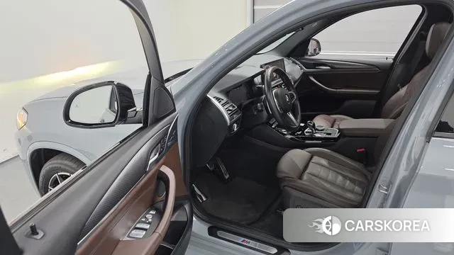 BMW X3 (G01) 2022 Серебристо-серый из Кореи, фото 2