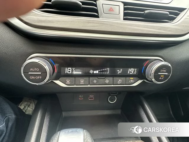Nissan Teana 2021 Черный из Китая, фото 2