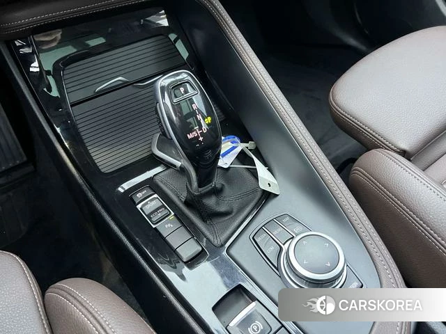 BMW X1 2022 Белый из Китая, фото 2