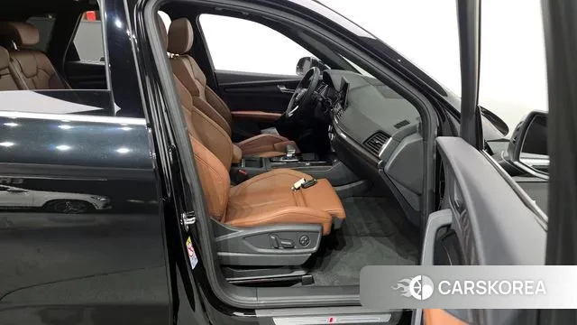 Audi Q5 (FY) 2023 Черный из Кореи, фото 2