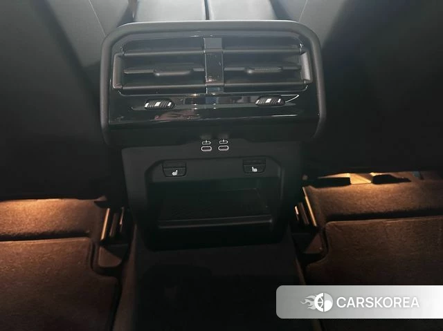 BMW 5 Series (G60) 2024 Черный из Кореи, фото 2