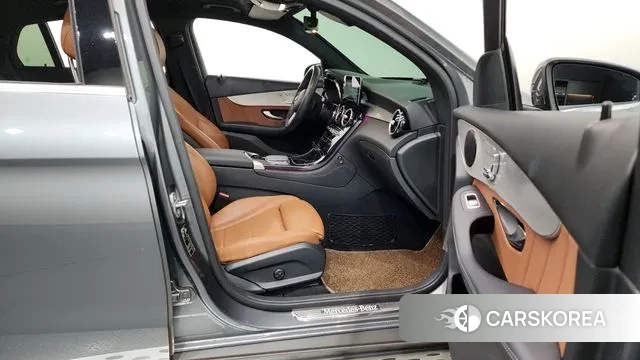 Mercedes-Benz GLC-Class X253 2020 Серебряный из Кореи, фото 2