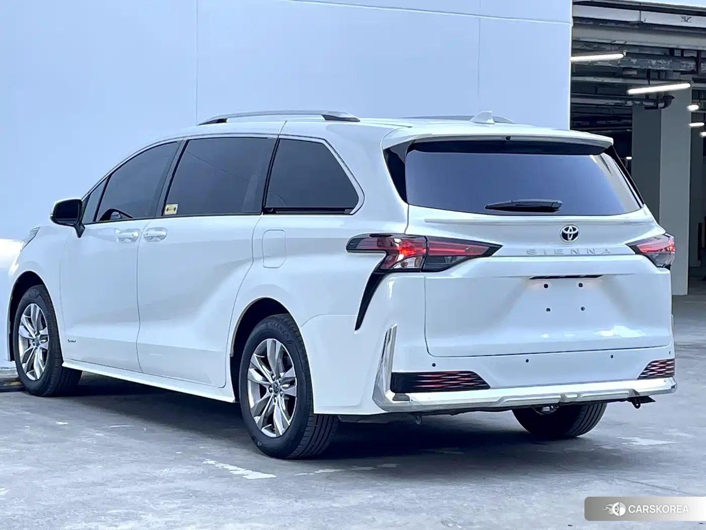 Toyota Sienna 2024 Белый из Китая, фото 2