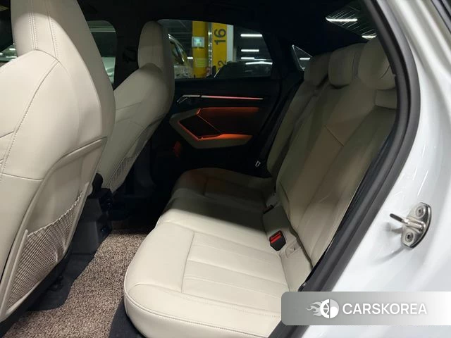 Audi A3 (8Y) 2023 Белый из Кореи, фото 2