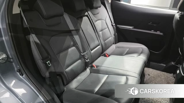 Ssangyong Beautiful Korando 2020 Светло-серебряный цвет из Кореи, фото 2