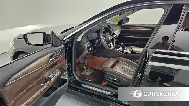 BMW 6 Series GT (G32) 2019 Черный из Кореи, фото 2