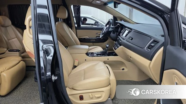 Kia The New Carnival 2019 Черный из Кореи, фото 2