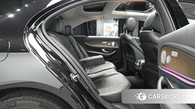 Mercedes-Benz E-Class W213 2019 Черный из Кореи, фото 2
