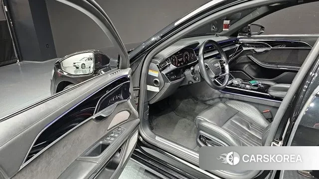 Audi A8 (D5) 2021 Черный из Кореи, фото 2