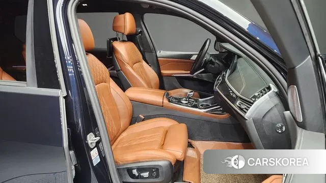 BMW X7 (G07) 2021 Черный из Кореи, фото 2