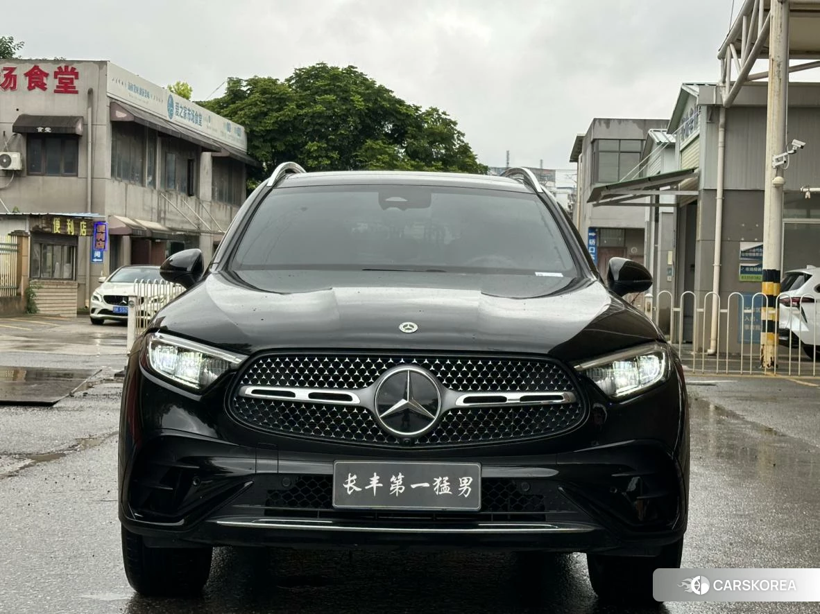 Mercedes-Benz GLC 2024 Черный из Китая, фото 2