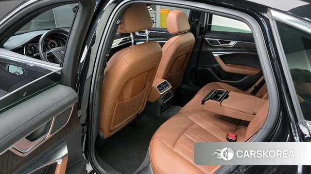 Audi A6 (C8) 2022 Черный из Кореи, фото 2