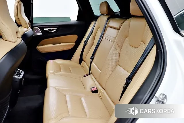 Volvo XC60 second Generation 2019 Белый из Кореи, фото 2