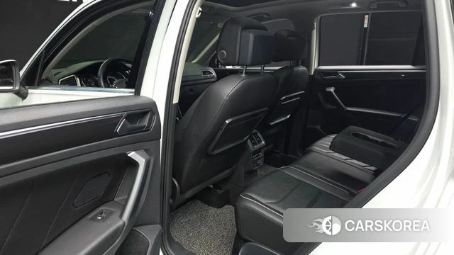 Volkswagen Tiguan second Generation 2019 Белый из Кореи, фото 2