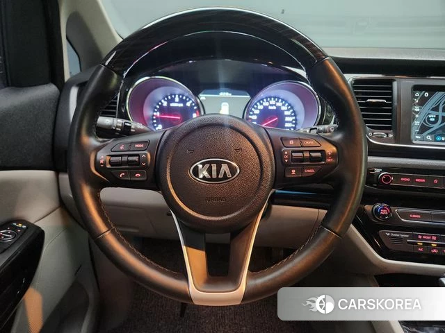 Kia The New Carnival 2019 Серый из Кореи, фото 2