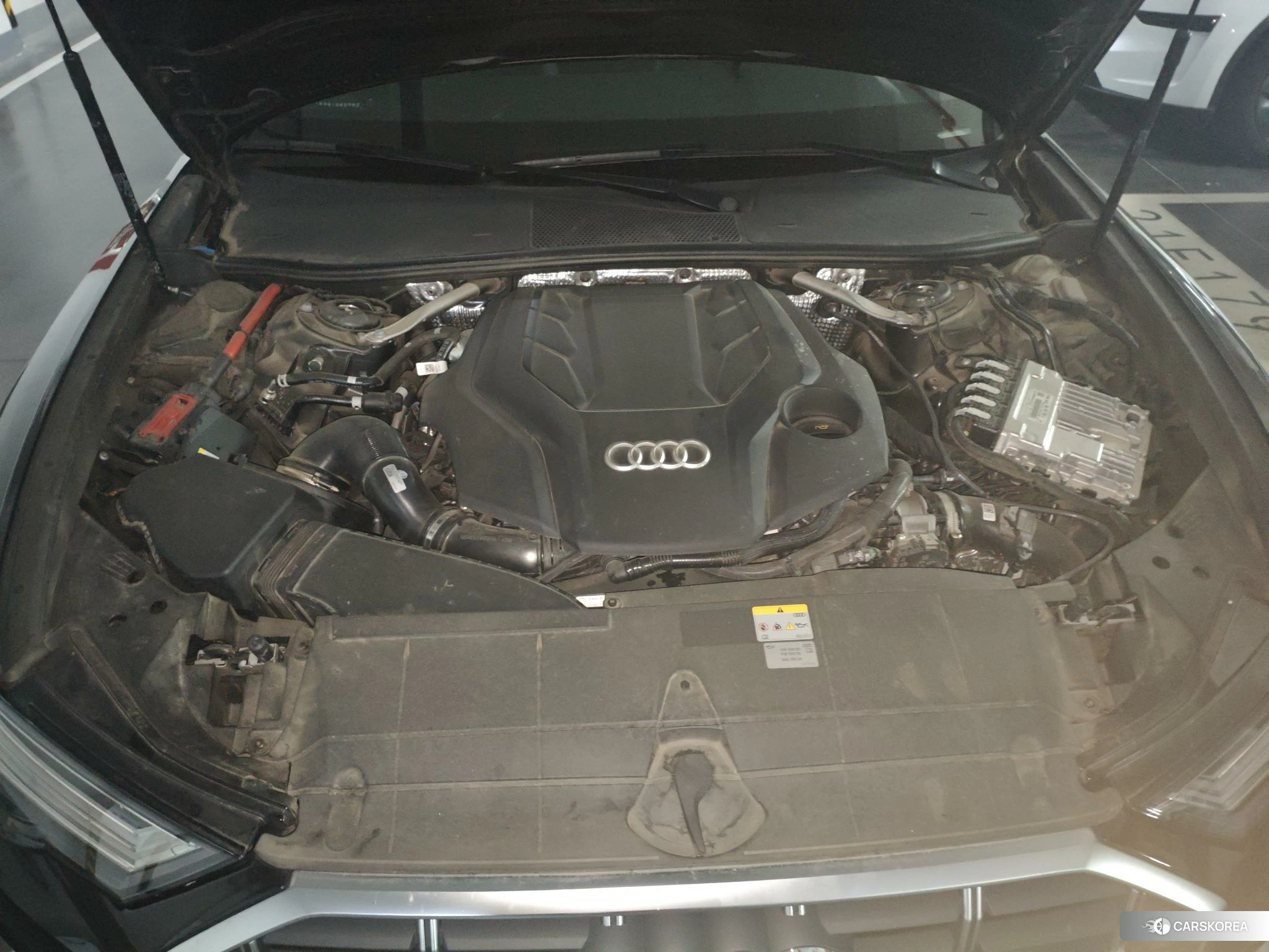 Audi A6 (import) 2023 Черный из Китая, фото 2