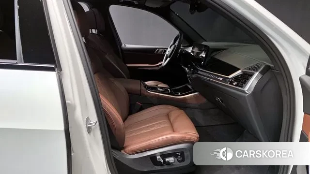 BMW X5 (G05) 2025 Белый из Кореи, фото 2