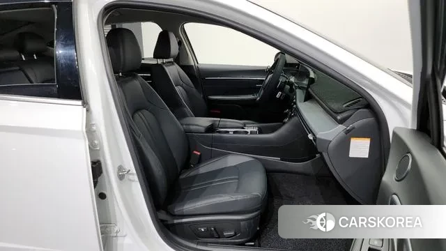 Hyundai Sonata D Edge Hybrid (DN8) 2024 Белый из Кореи, фото 2