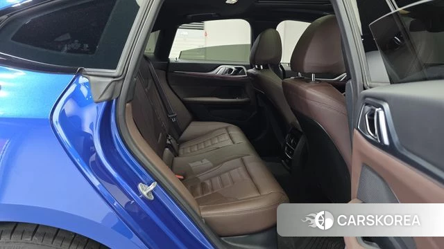 BMW 4 Series (G22) 2025 Синий из Кореи, фото 2