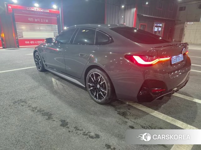 BMW i4 2023 Серебристо-серый из Кореи, фото 2