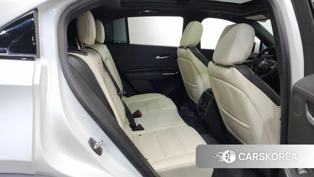 Cadillac XT4 2022 Белый из Кореи, фото 2