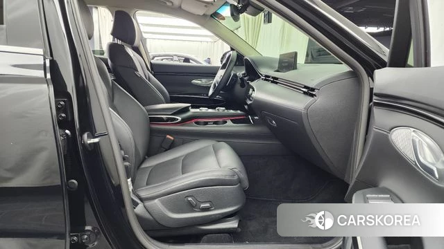 Genesis GV70 2021 Черный из Кореи, фото 2