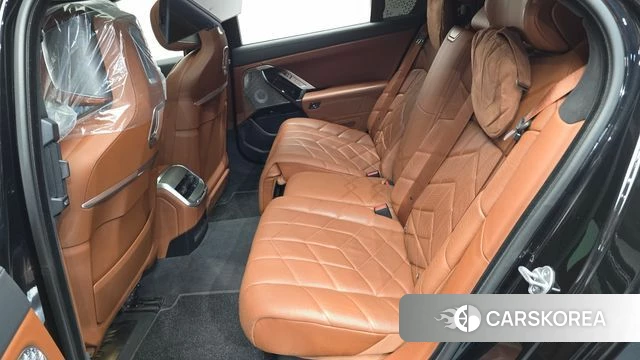 BMW i7 (G70) 2023 Черный из Кореи, фото 2