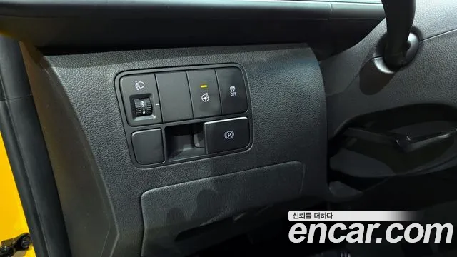 Hyundai Staria 2024 Желтый из Кореи, фото 2