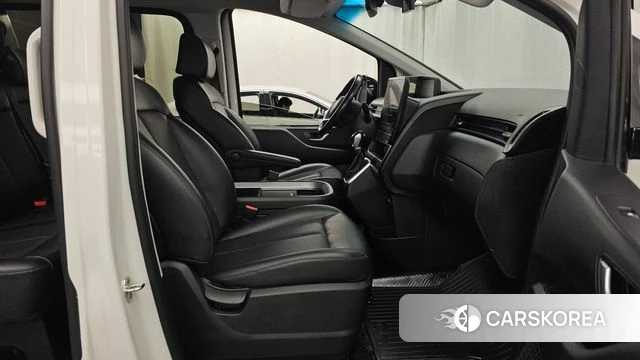 Hyundai Staria 2021 Белый из Кореи, фото 2