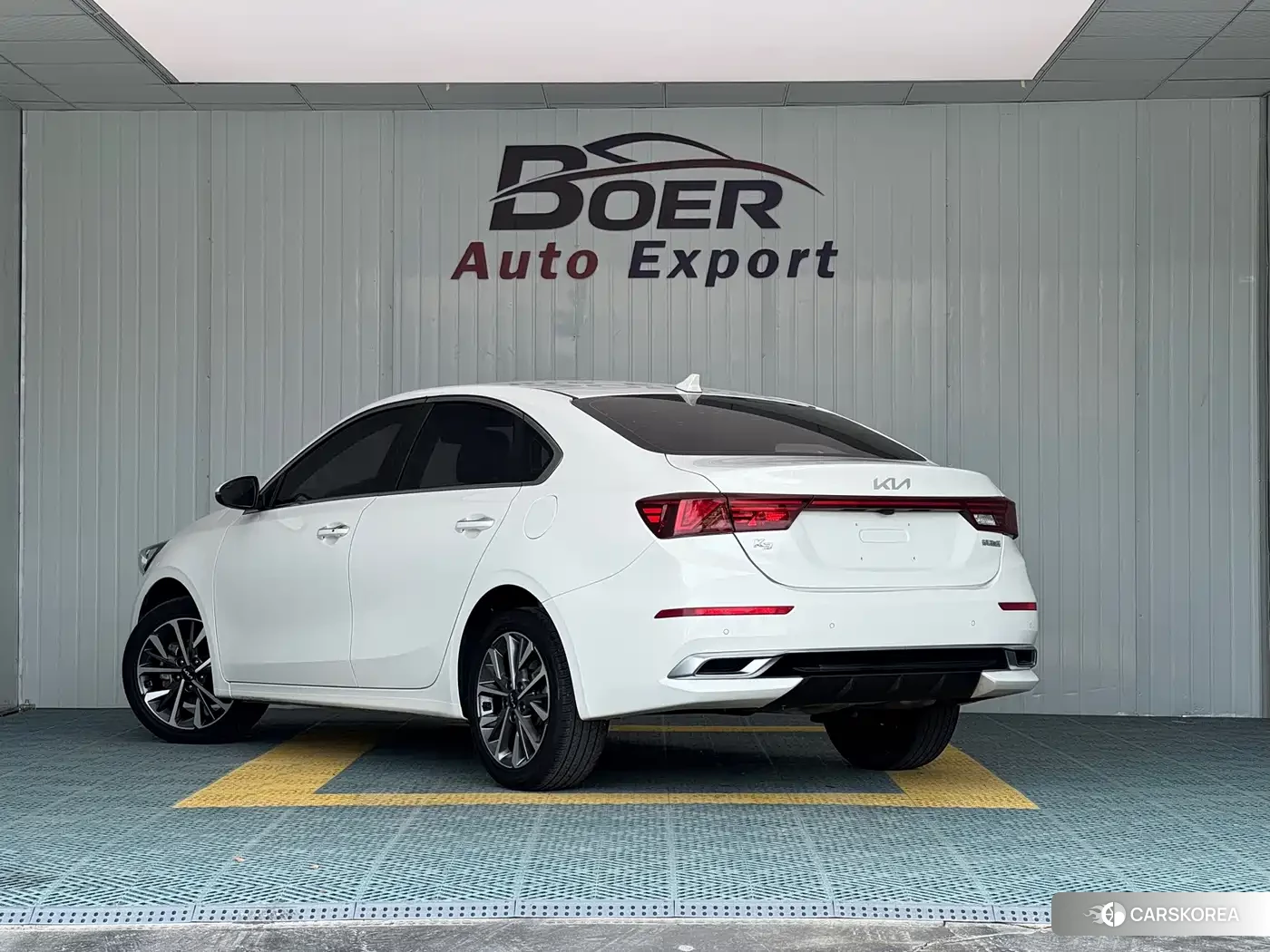 Kia K3 2022 Белый из Китая, фото 3