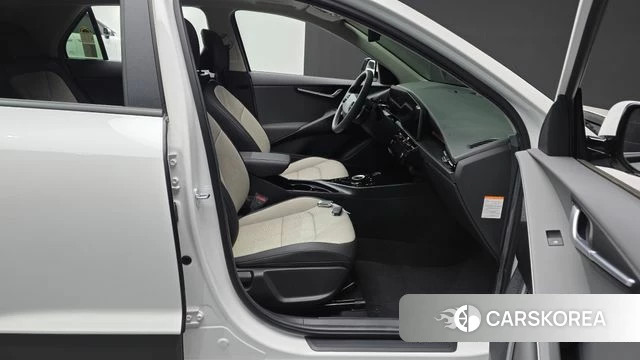 Kia Di Ol Nu Niro 2025 Белый из Кореи, фото 2