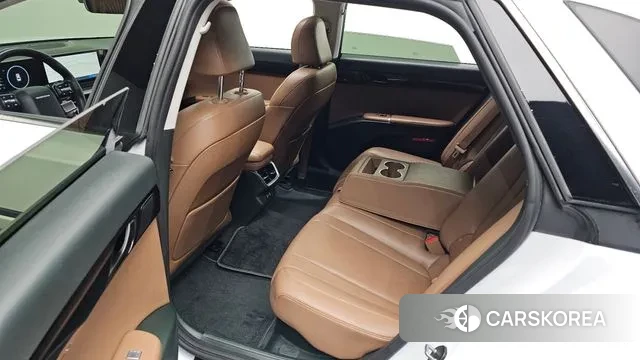 Hyundai Grandeur Hybrid (GN7) 2023 Белый из Кореи, фото 2