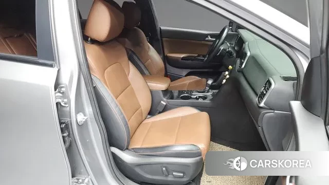 Kia Sportage The Bold 2020 Серебристо-серый из Кореи, фото 2