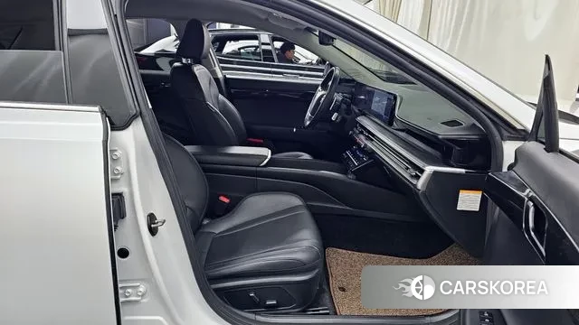 Hyundai Grandeur Hybrid (GN7) 2023 Белый из Кореи, фото 2