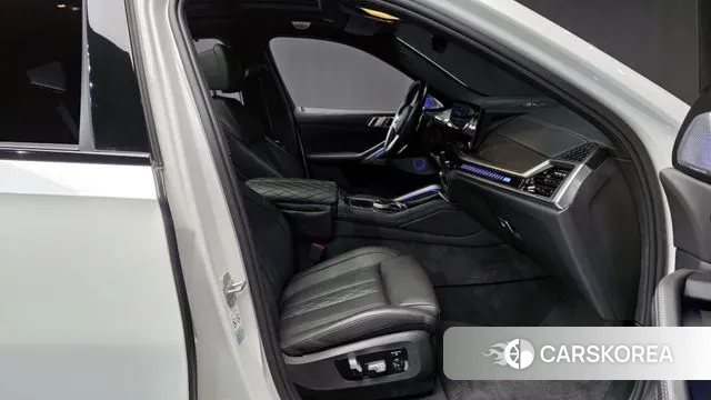 BMW X6 (G06) 2024 Белый из Кореи, фото 2